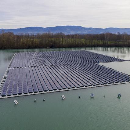 floating solar panels